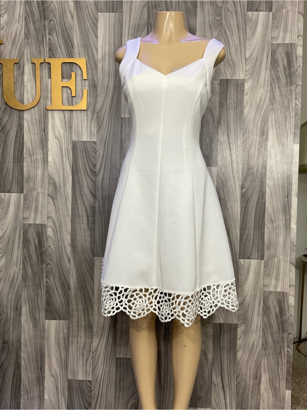 Donna Ricco White Sleeveless Fit-and-Flare Dress with Crochet Hem